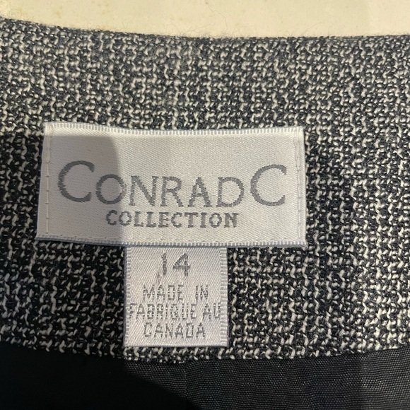 Beautiful tweed vest from the Conrad Collection. - Picture 7 of 7
